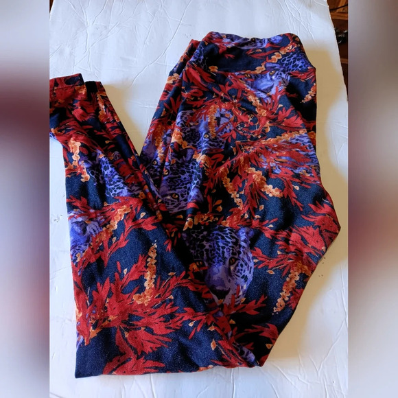 LuLaRoe Womens leggings tall and curvy purple cheetah - Picture 1 of 2